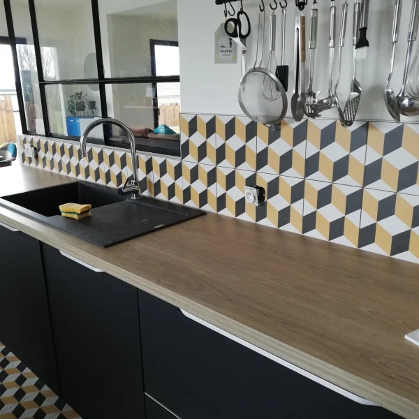 Réalisation d'une faïence aux Essarts-en-Bocage par Projet Carrelage Brice Cossard